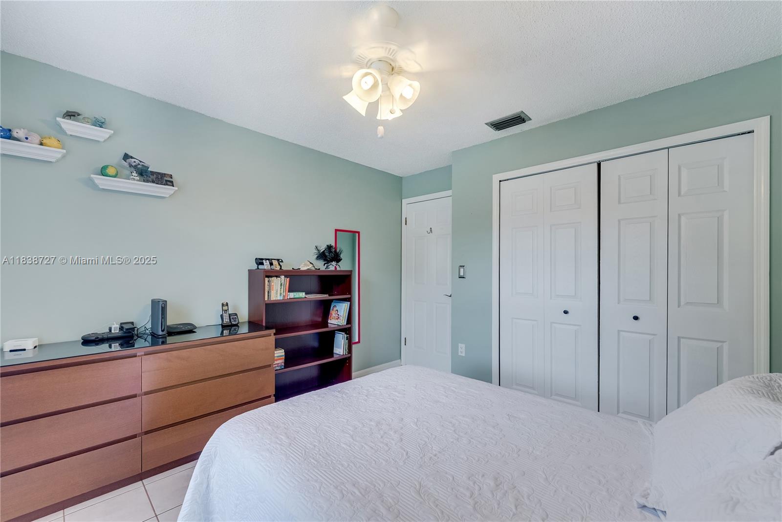 VISTA SUB 1ST ADDN - Residential