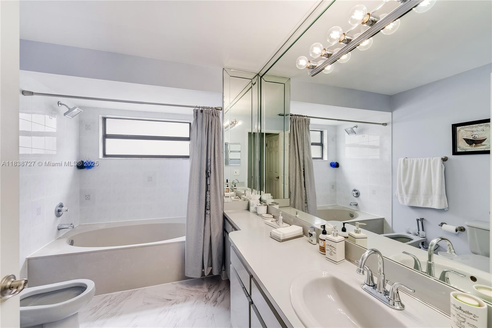 VISTA SUB 1ST ADDN - Residential