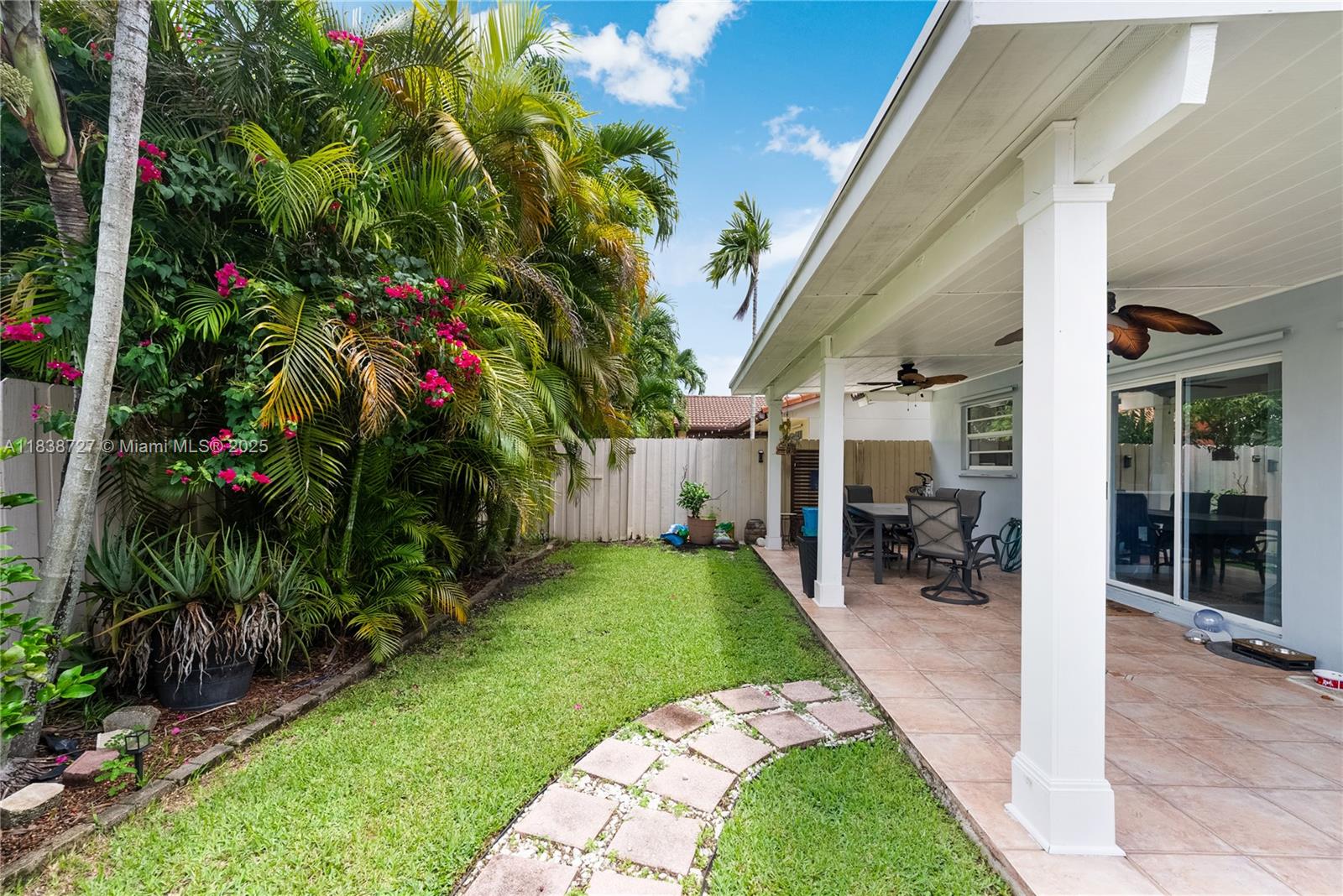 VISTA SUB 1ST ADDN - Residential