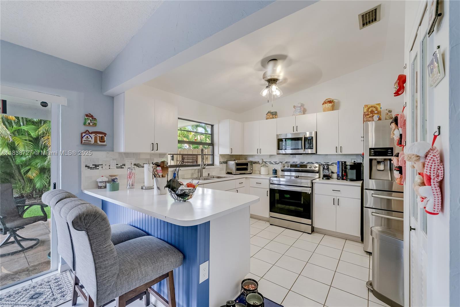 VISTA SUB 1ST ADDN - Residential