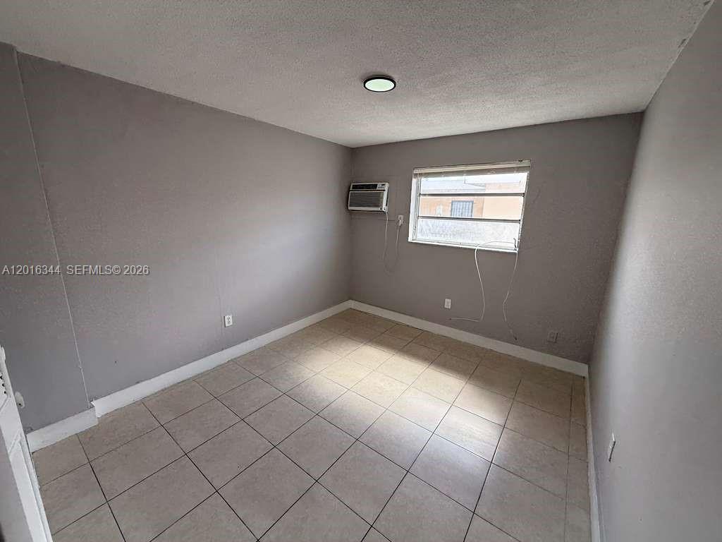 1646 NW 2nd St 6