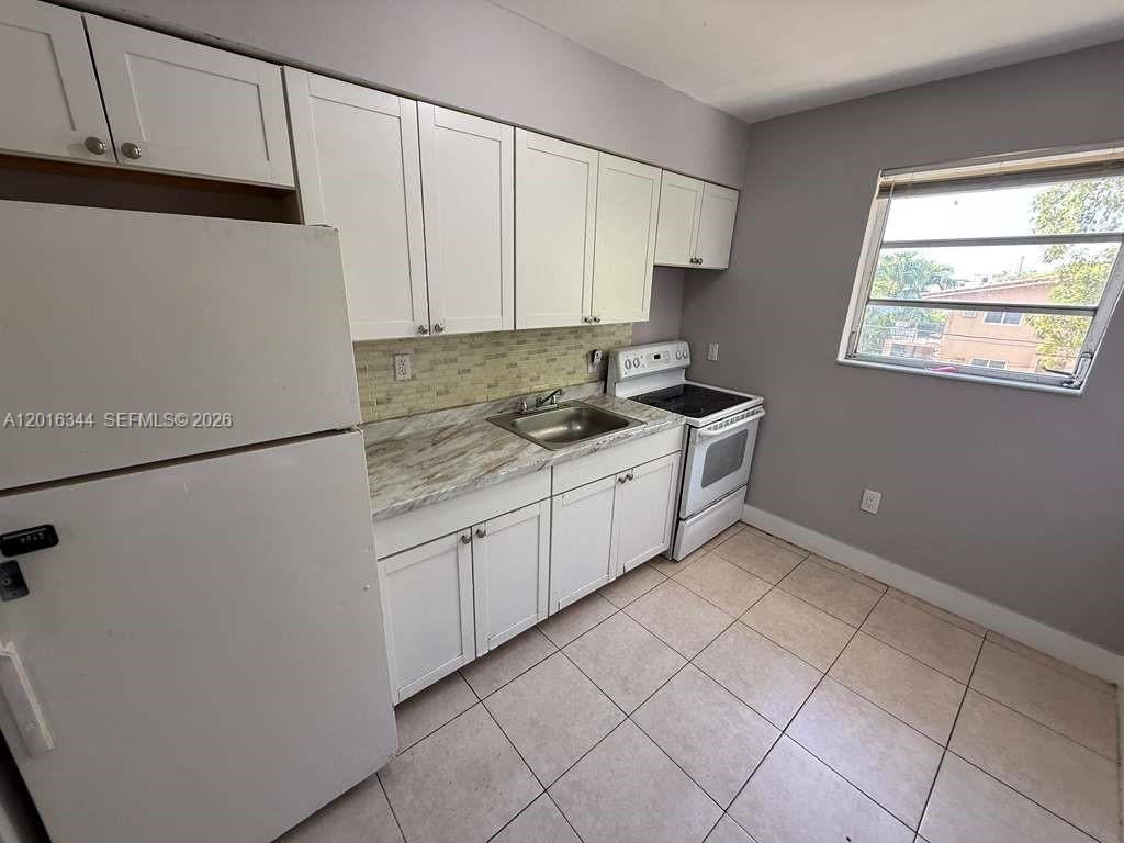 1646 NW 2nd St 6