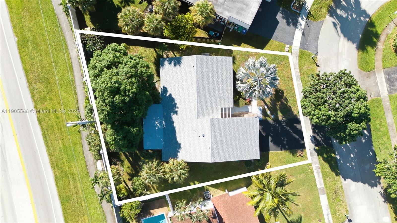 BOULEVARD WEST - Residential