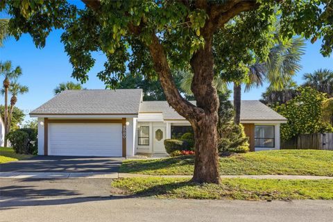 3580 NW 73rd Ave Lauderhill FL 33319