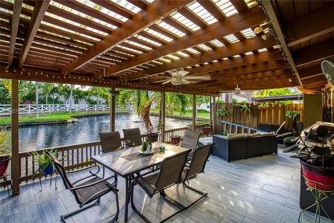 2669 S Parkview Dr Hallandale Beach FL 33009