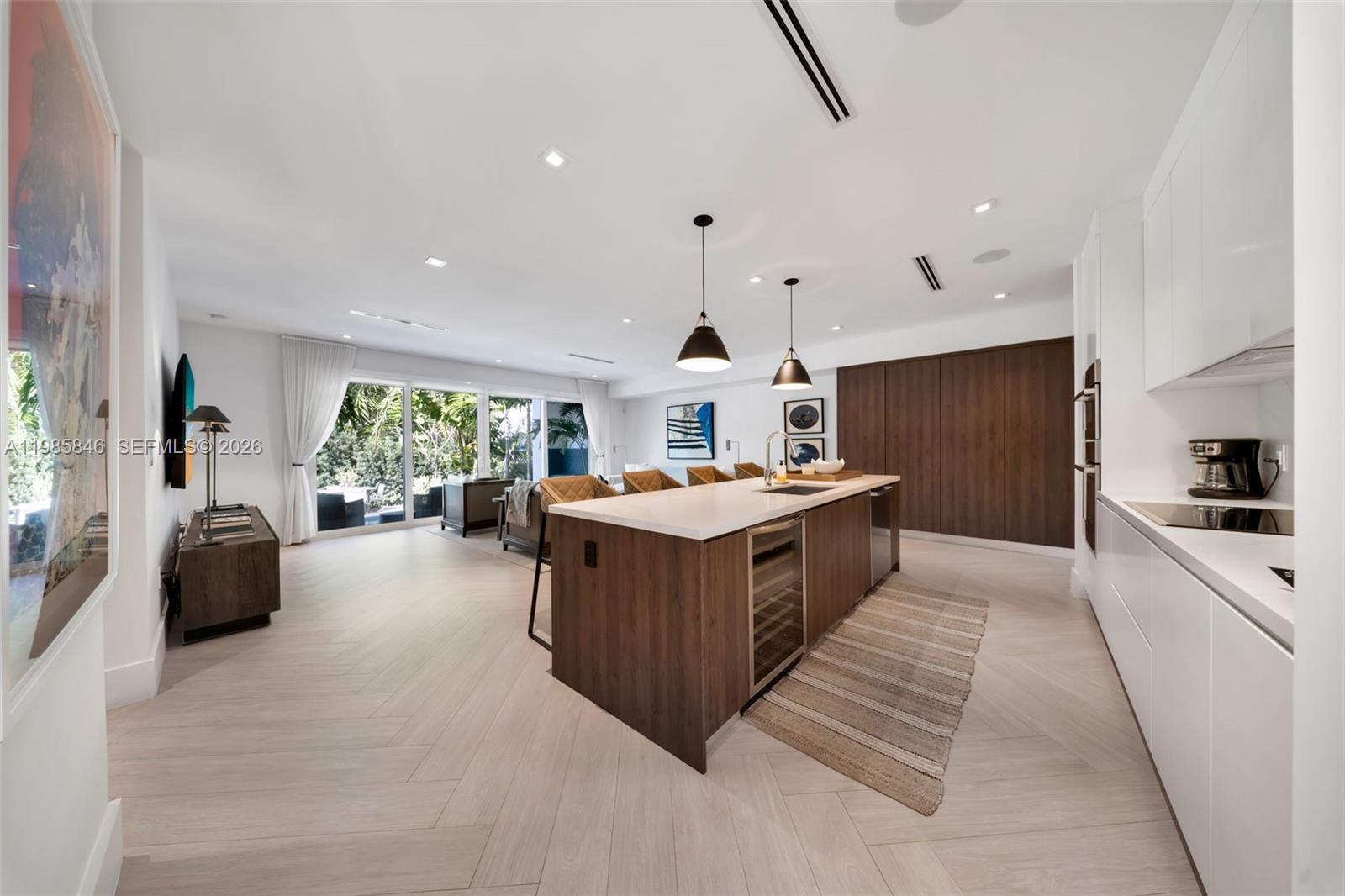 CORAL GABLES COUNTRY CLUB - Residential Lease