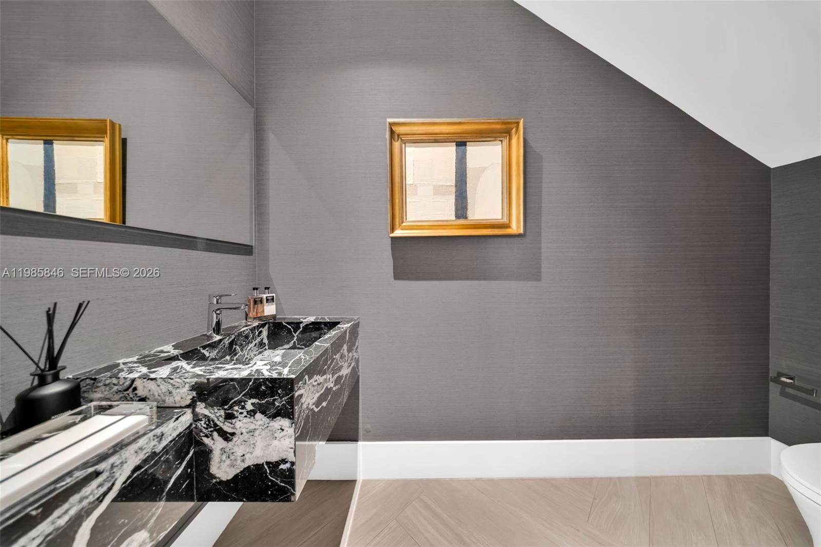 CORAL GABLES COUNTRY CLUB - Residential Lease