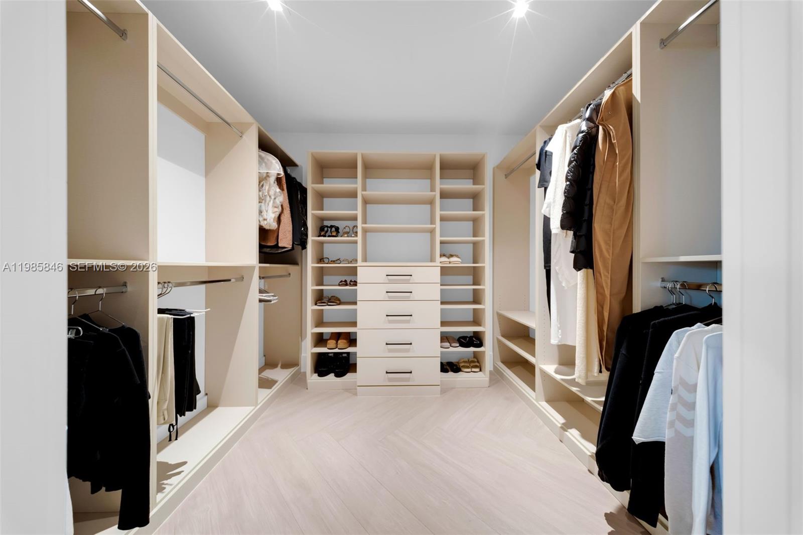 CORAL GABLES COUNTRY CLUB - Residential Lease