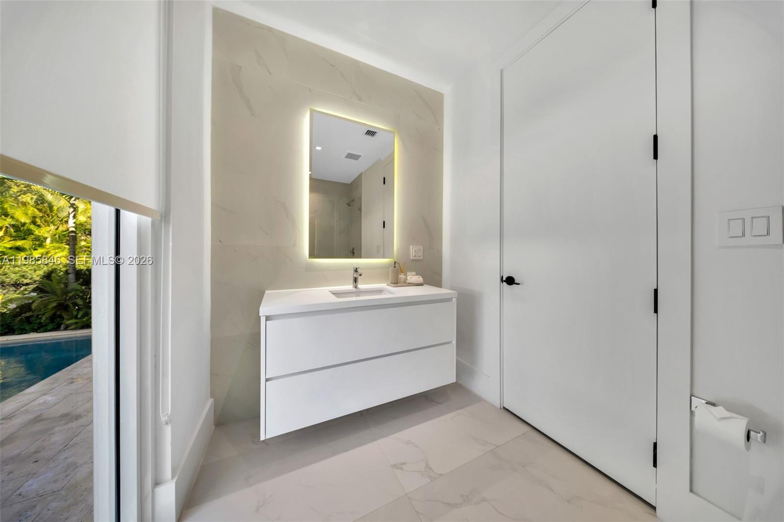 CORAL GABLES COUNTRY CLUB - Residential Lease