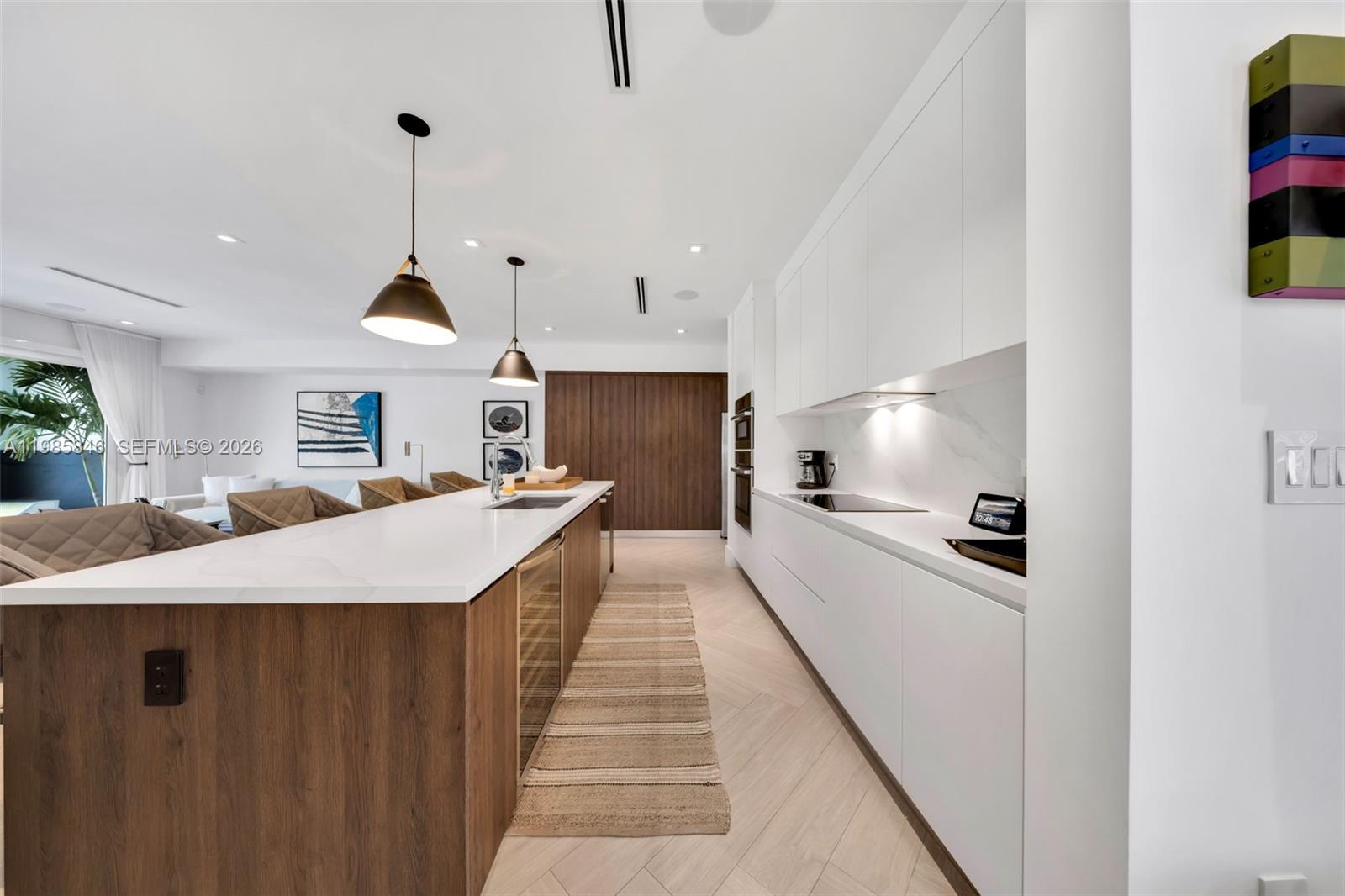 CORAL GABLES COUNTRY CLUB - Residential Lease