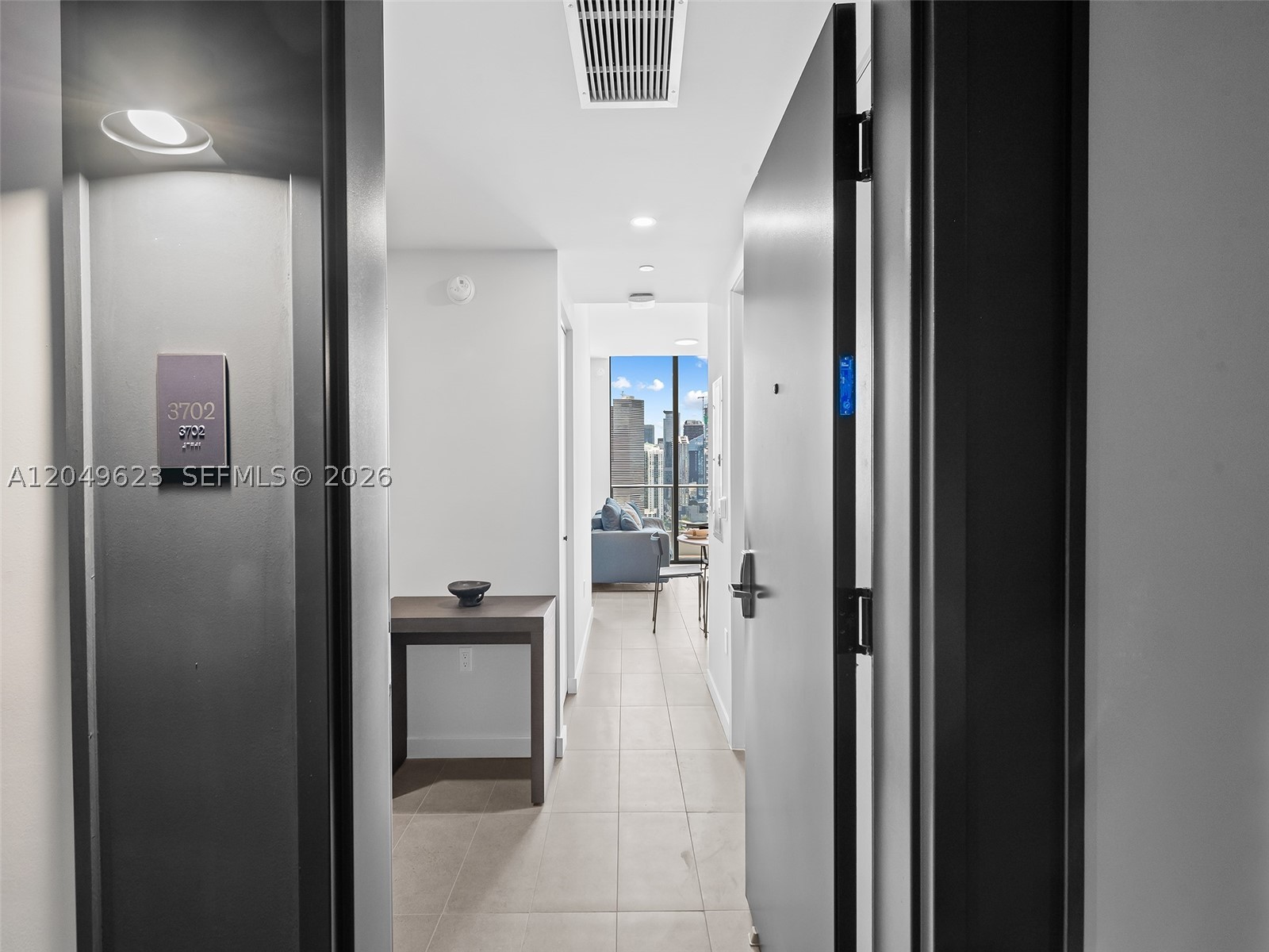121 NE 5th St 3703