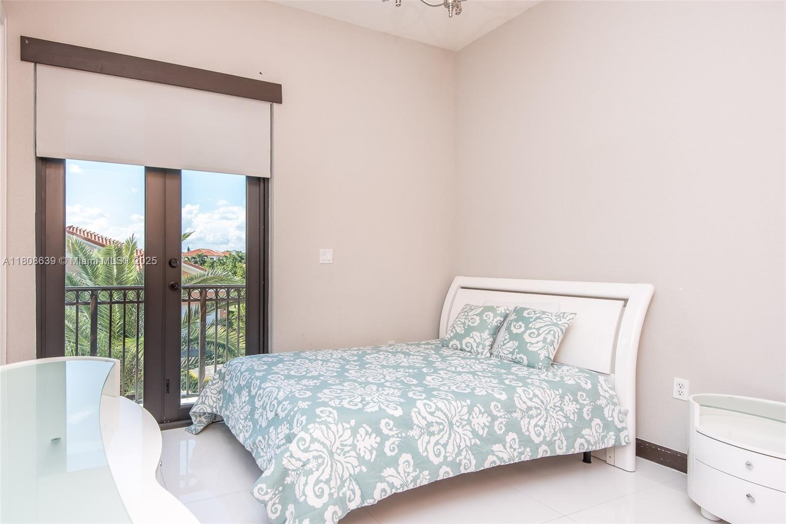 CUTLER CAY - Residential