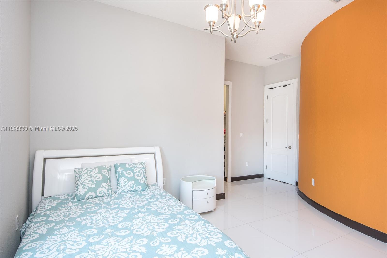 CUTLER CAY - Residential