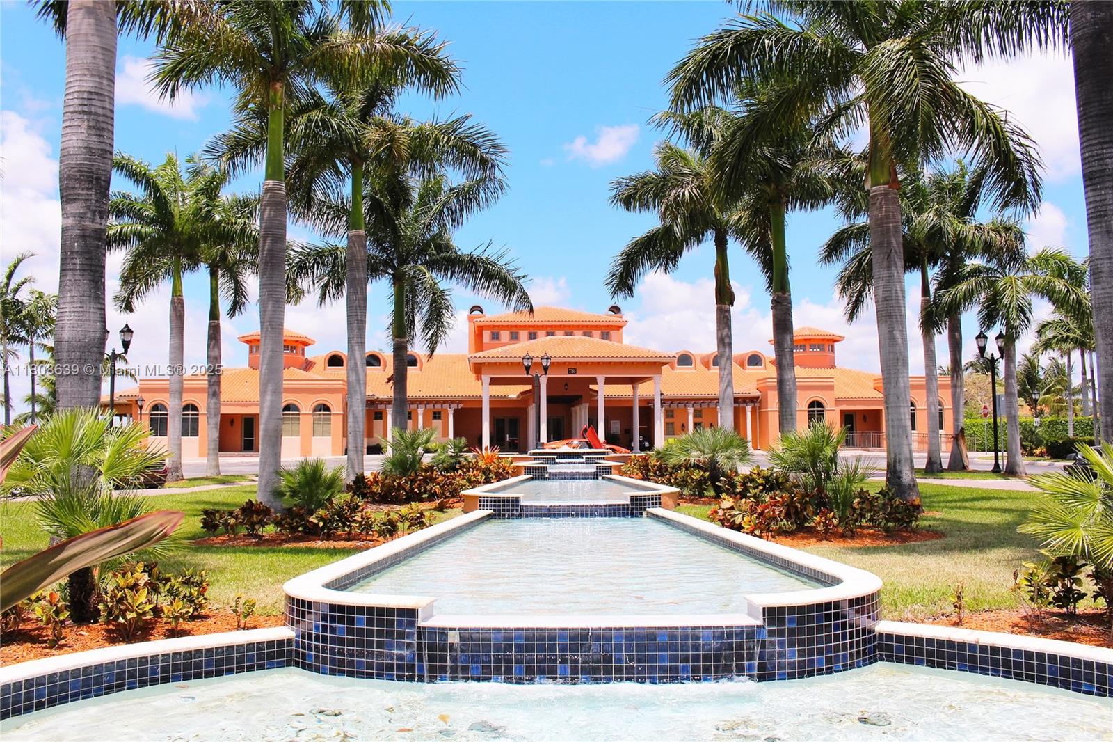 CUTLER CAY - Residential