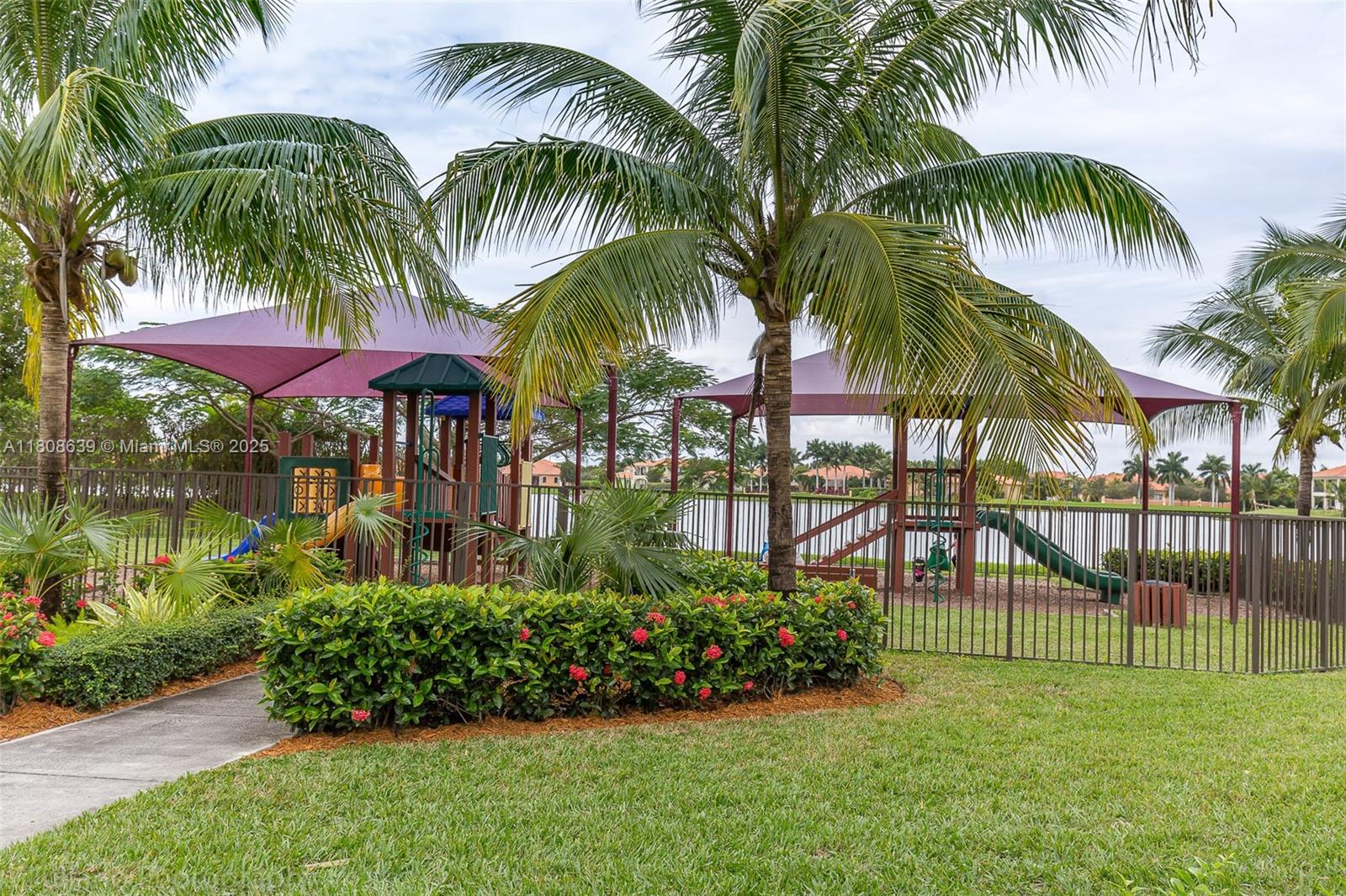 CUTLER CAY - Residential