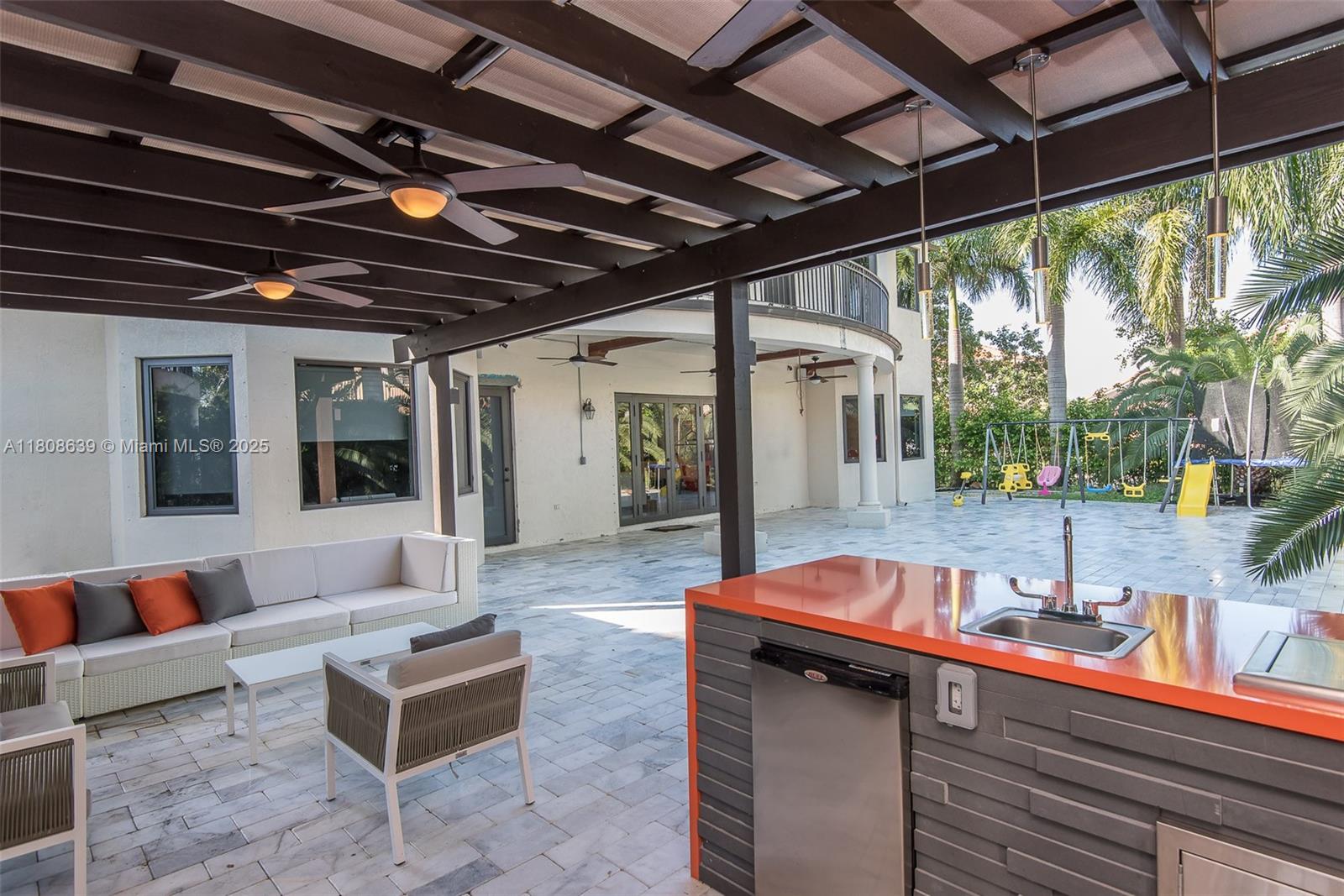 CUTLER CAY - Residential