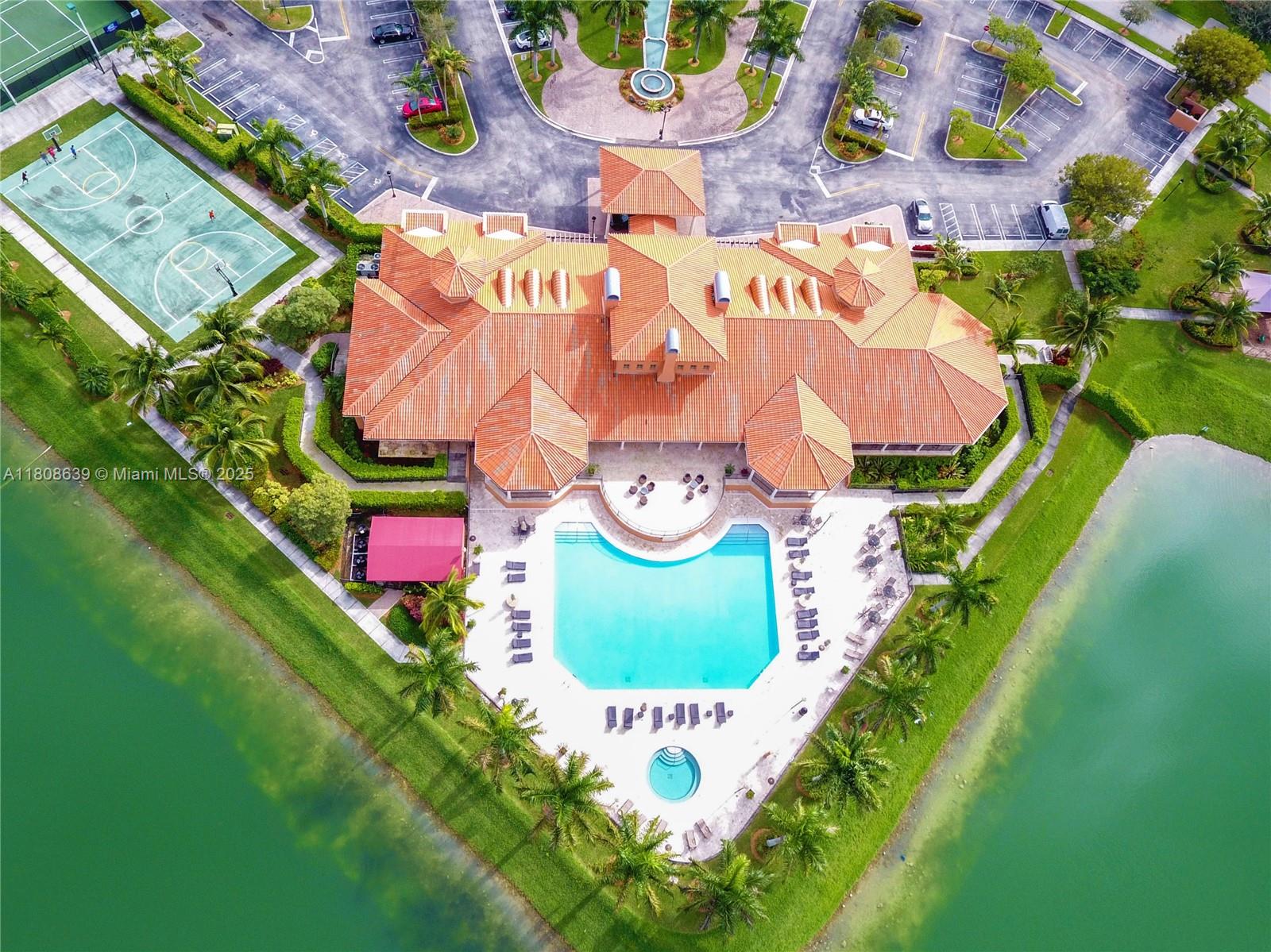 CUTLER CAY - Residential