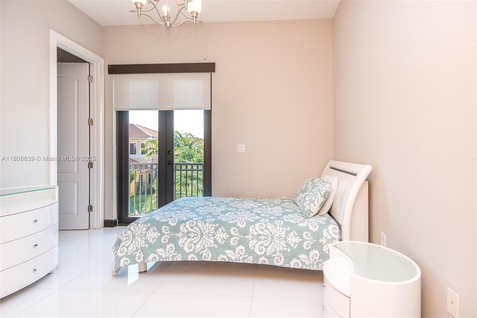 CUTLER CAY - Residential