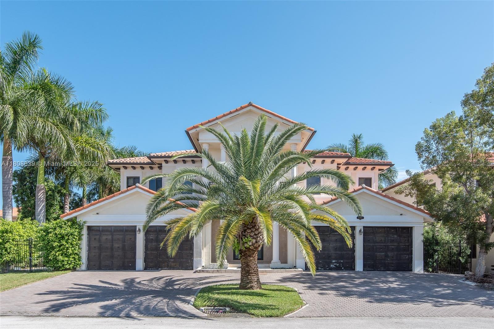 Property for Sale at 19305 Sw 79th Ct, Cutler Bay, Miami-Dade County, Florida - Bedrooms: 6 
Bathrooms: 5  - $1,285,000