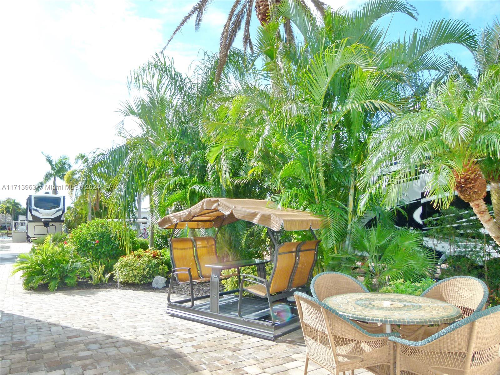 Silver Palms RV Resort - Land