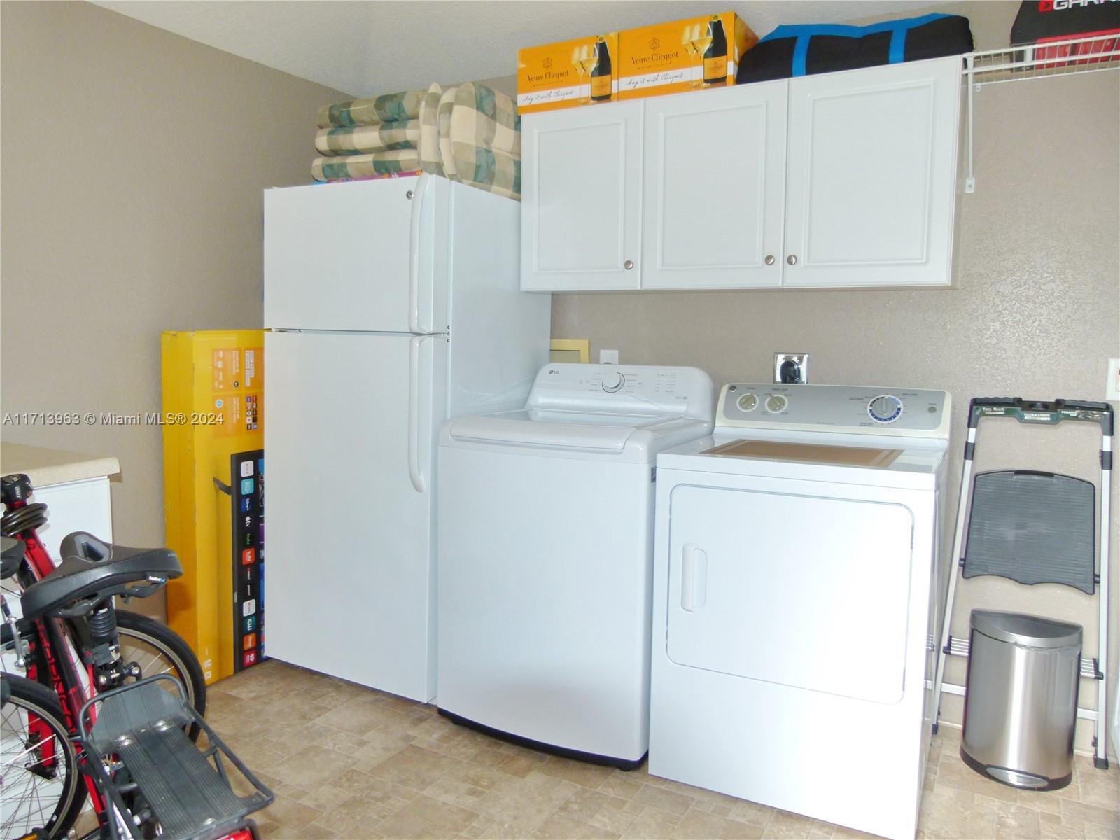 Silver Palms RV Resort - Land