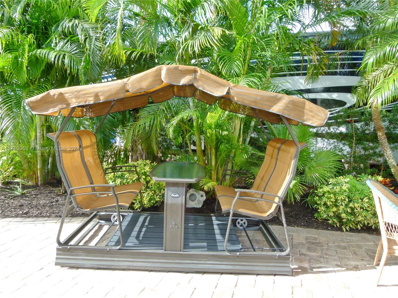 Silver Palms RV Resort - Land