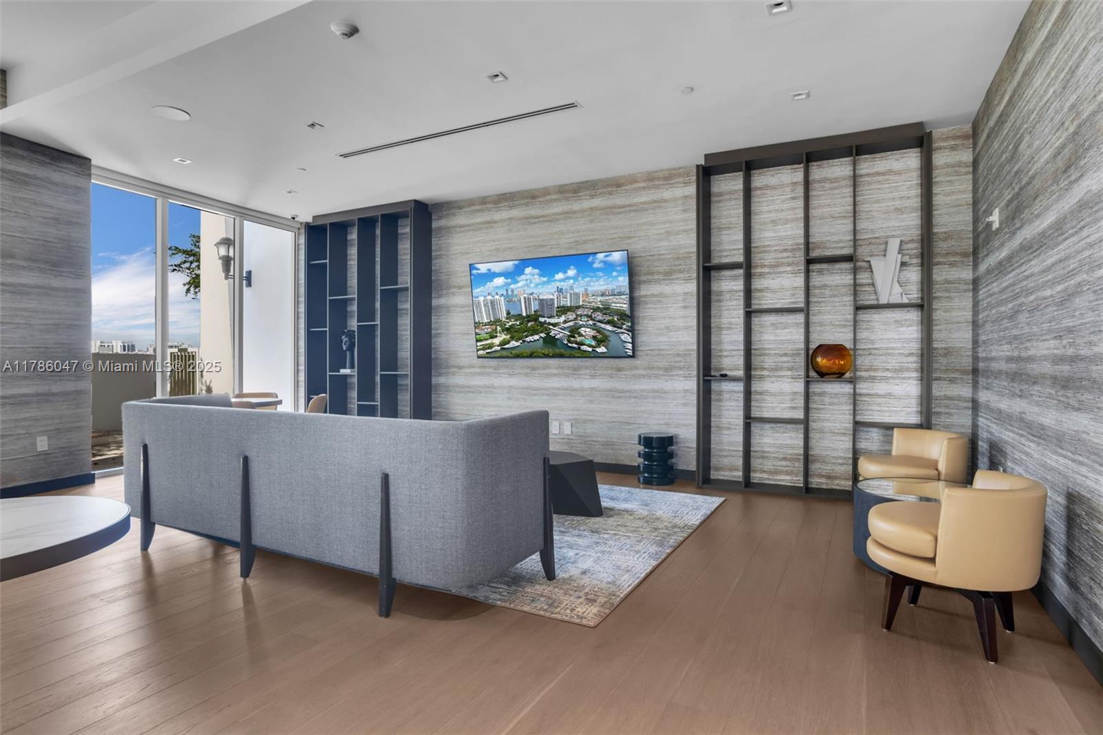 2000 ISL BLVD WILLIAMS IS - Residential