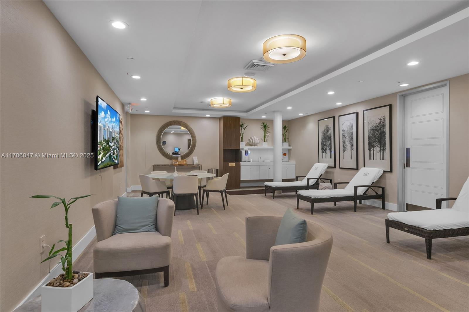 2000 ISL BLVD WILLIAMS IS - Residential