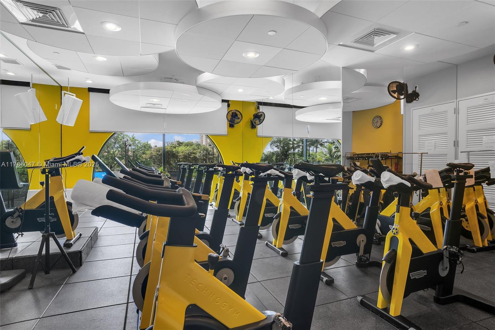 2000 ISL BLVD WILLIAMS IS - Residential