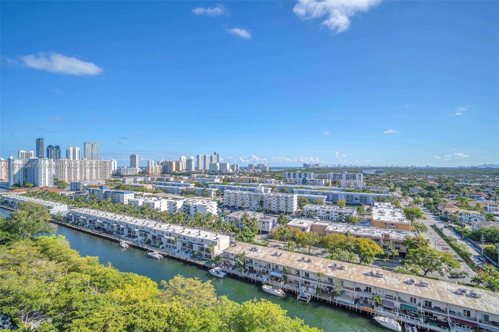 2000 ISL BLVD WILLIAMS IS - Residential