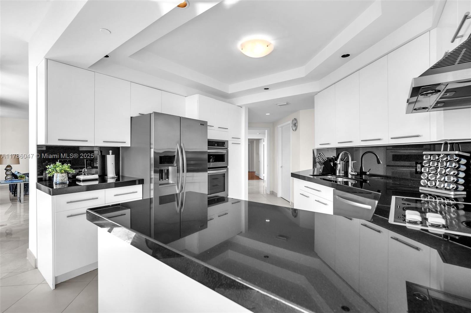 2000 ISL BLVD WILLIAMS IS - Residential