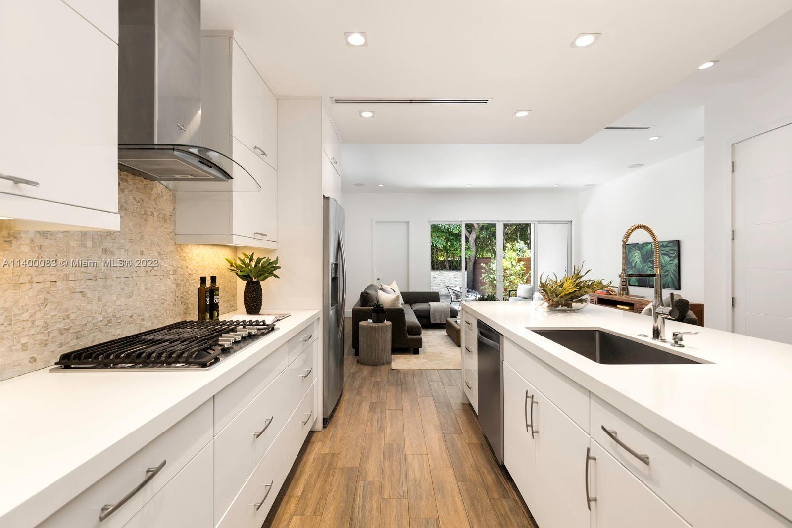 BISCAYNE REALTY COS SUB O - Residential