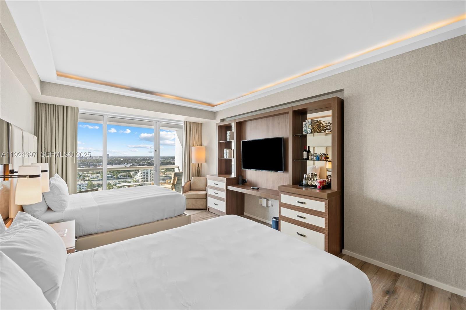 551 FLB CONDOMINIUM RESID - Residential