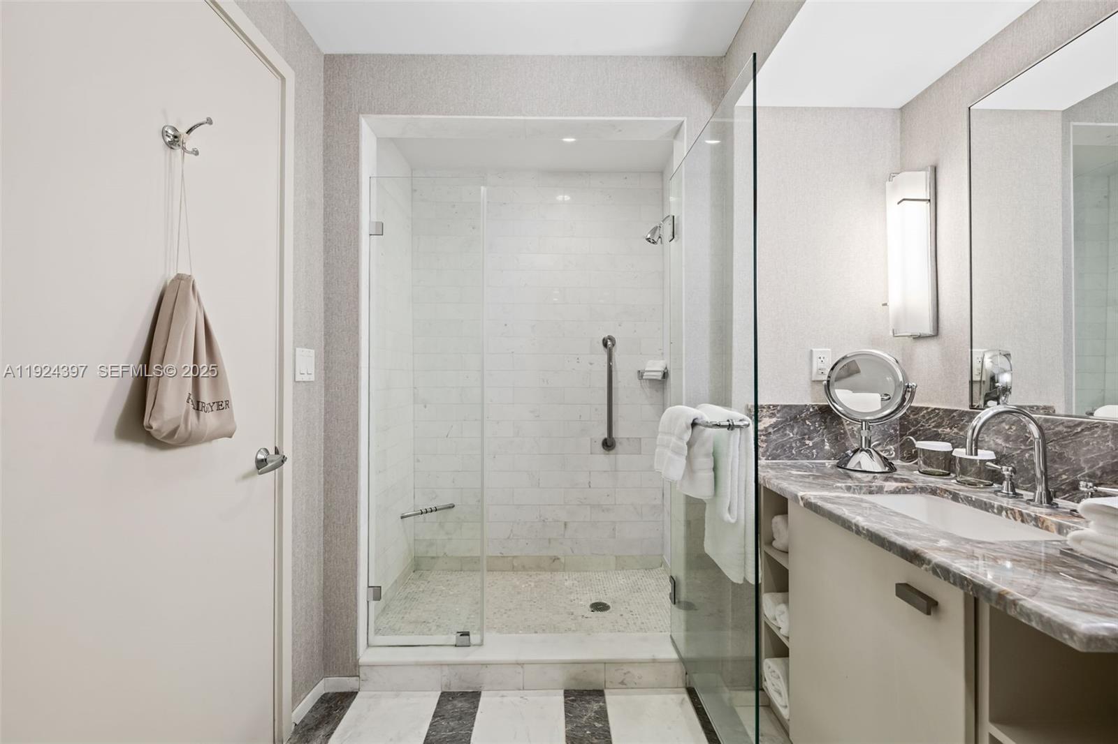 551 FLB CONDOMINIUM RESID - Residential