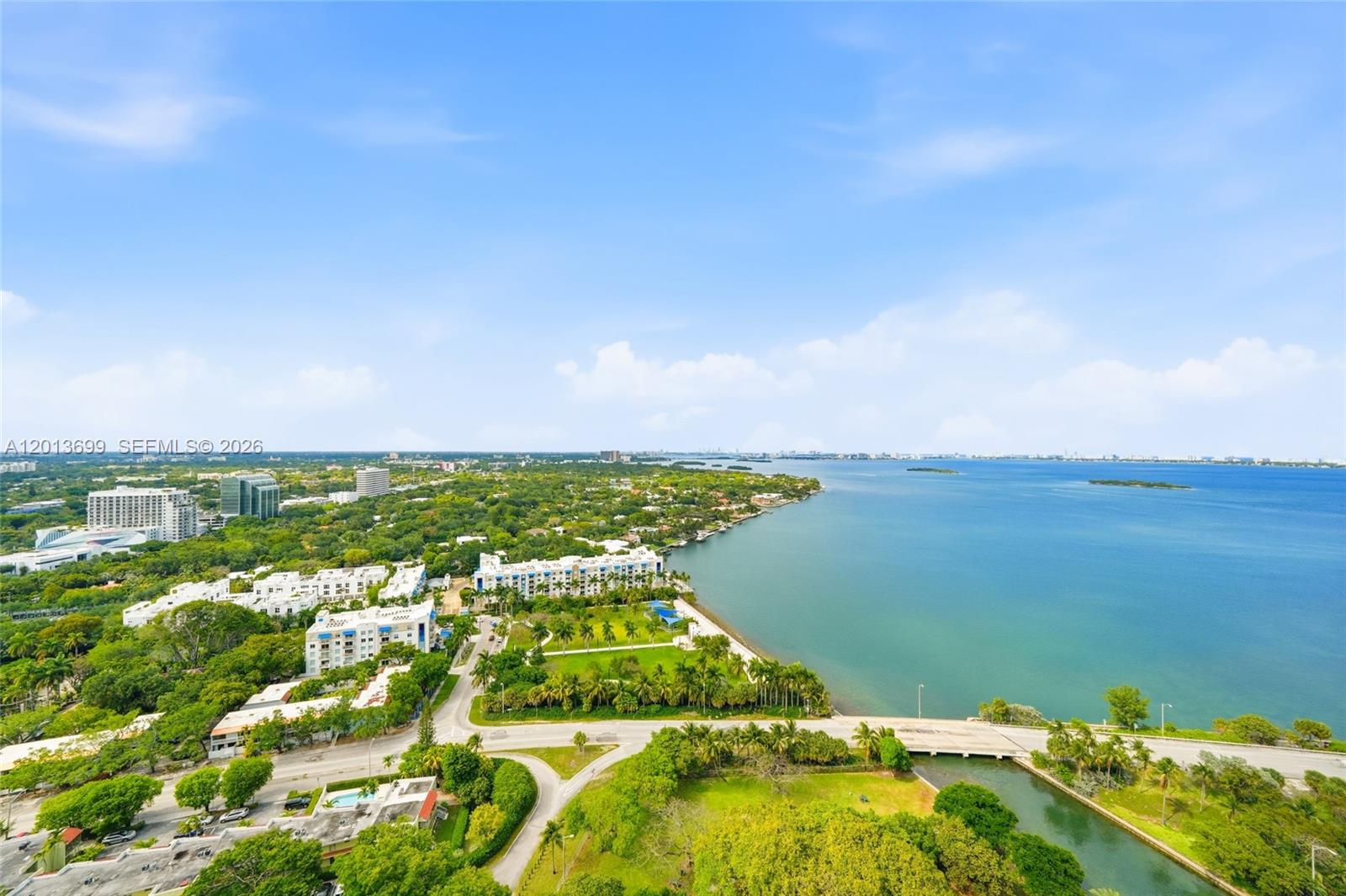 BLUE CONDO - Residential