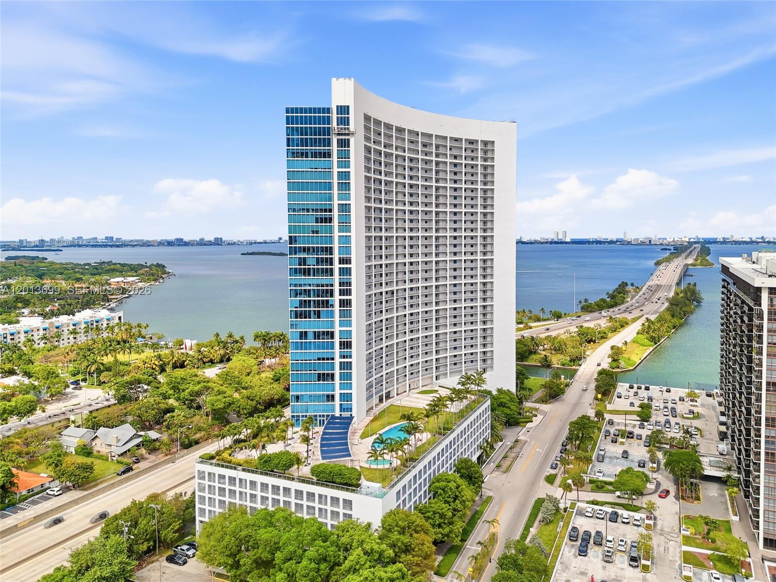 BLUE CONDO - Residential