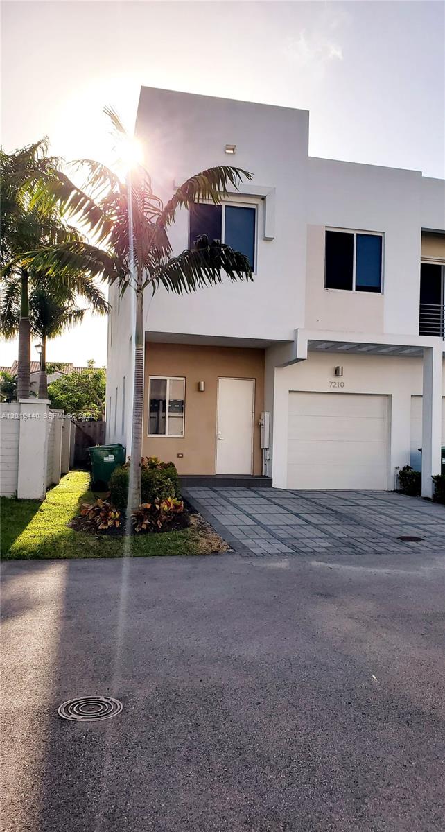 DORAL PALMS NORTH - Residential