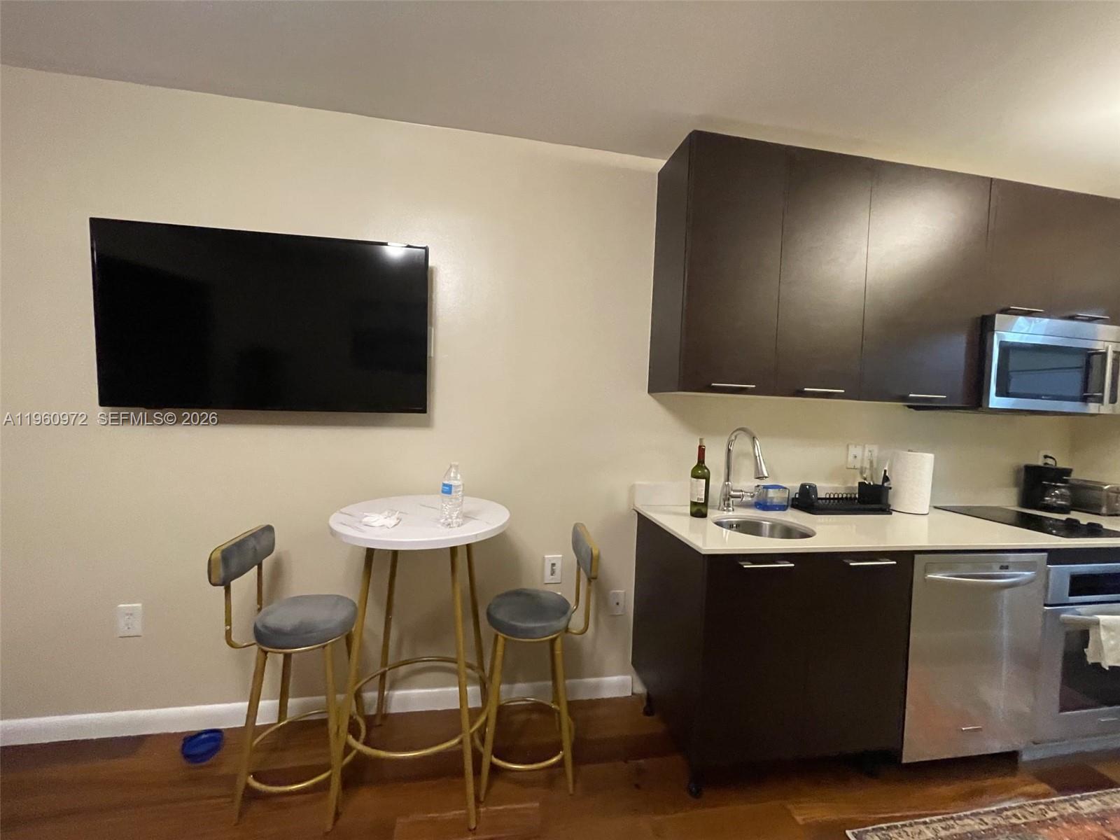 1560 Pennsylvania ave 217