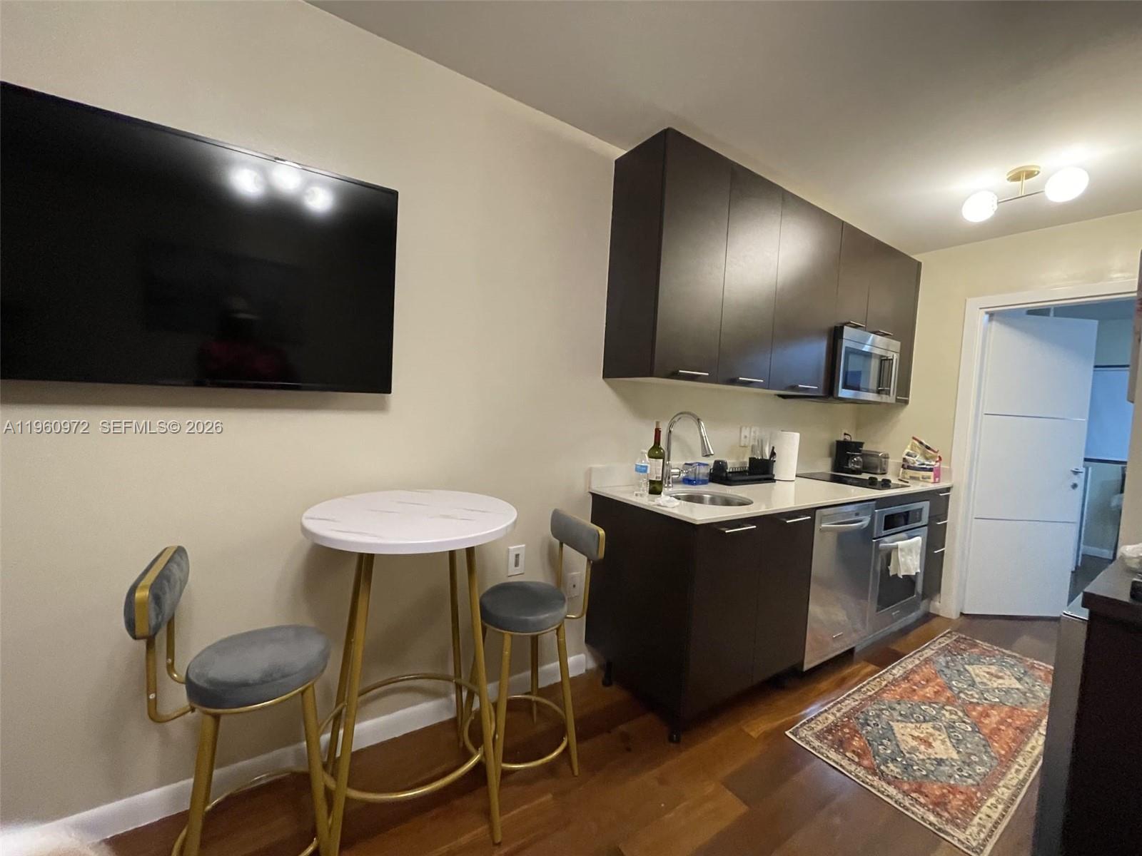 1560 Pennsylvania ave 217