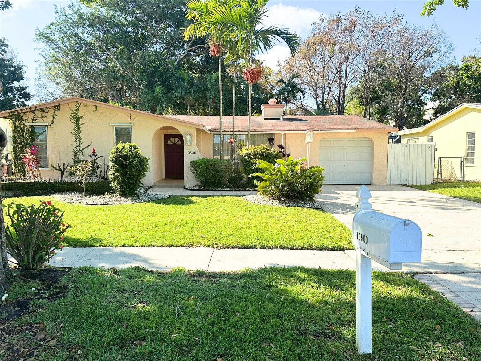 10500 Nw 2nd Ct, Plantation, Miami-Dade County, Florida - 4 Bedrooms  
2 Bathrooms - 