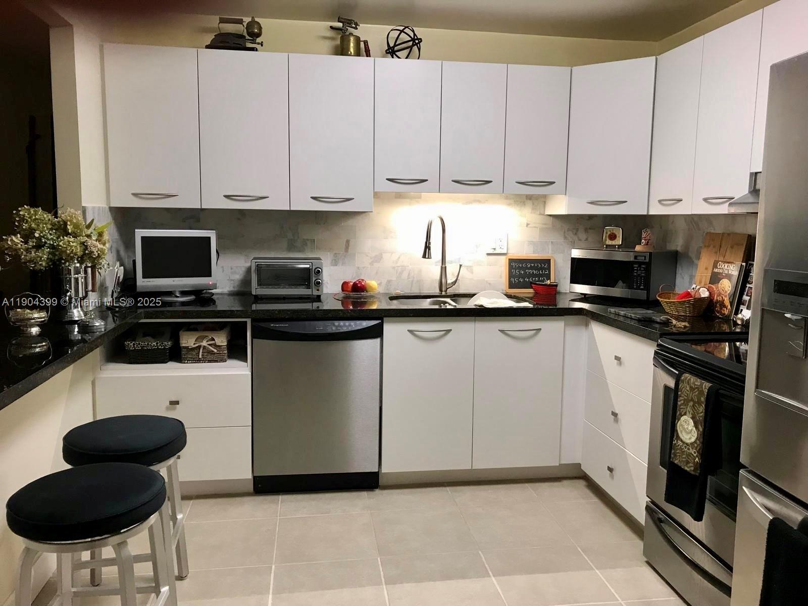 THE CLIPPER AT BISC COVE - Residential Lease