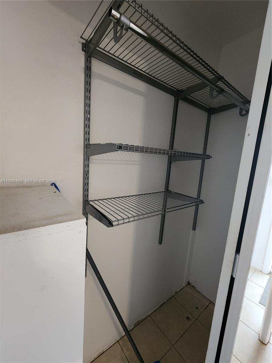 HOLLYWOOD CENTRAL BEACH - Residential Lease