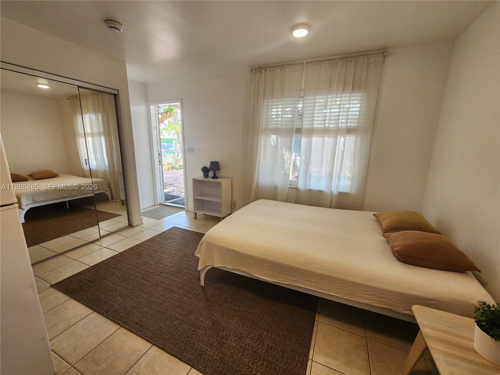 HOLLYWOOD CENTRAL BEACH - Residential Lease