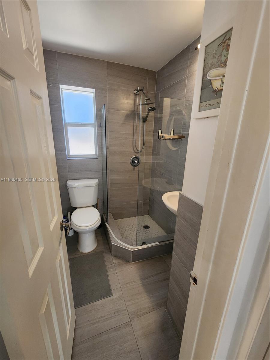 HOLLYWOOD CENTRAL BEACH - Residential Lease