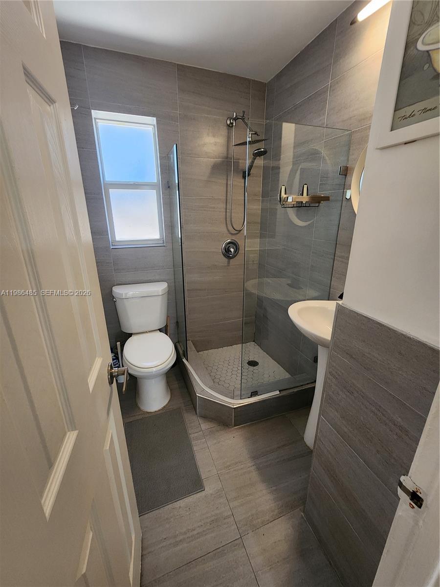 HOLLYWOOD CENTRAL BEACH - Residential Lease