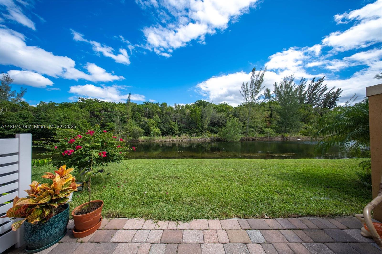 PEMBROKE CAY CONDO - Residential