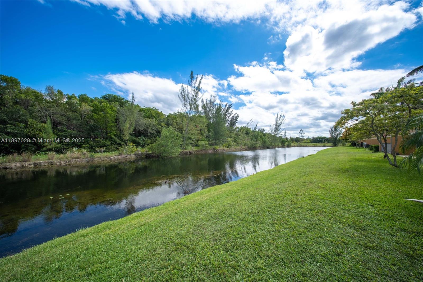 PEMBROKE CAY CONDO - Residential