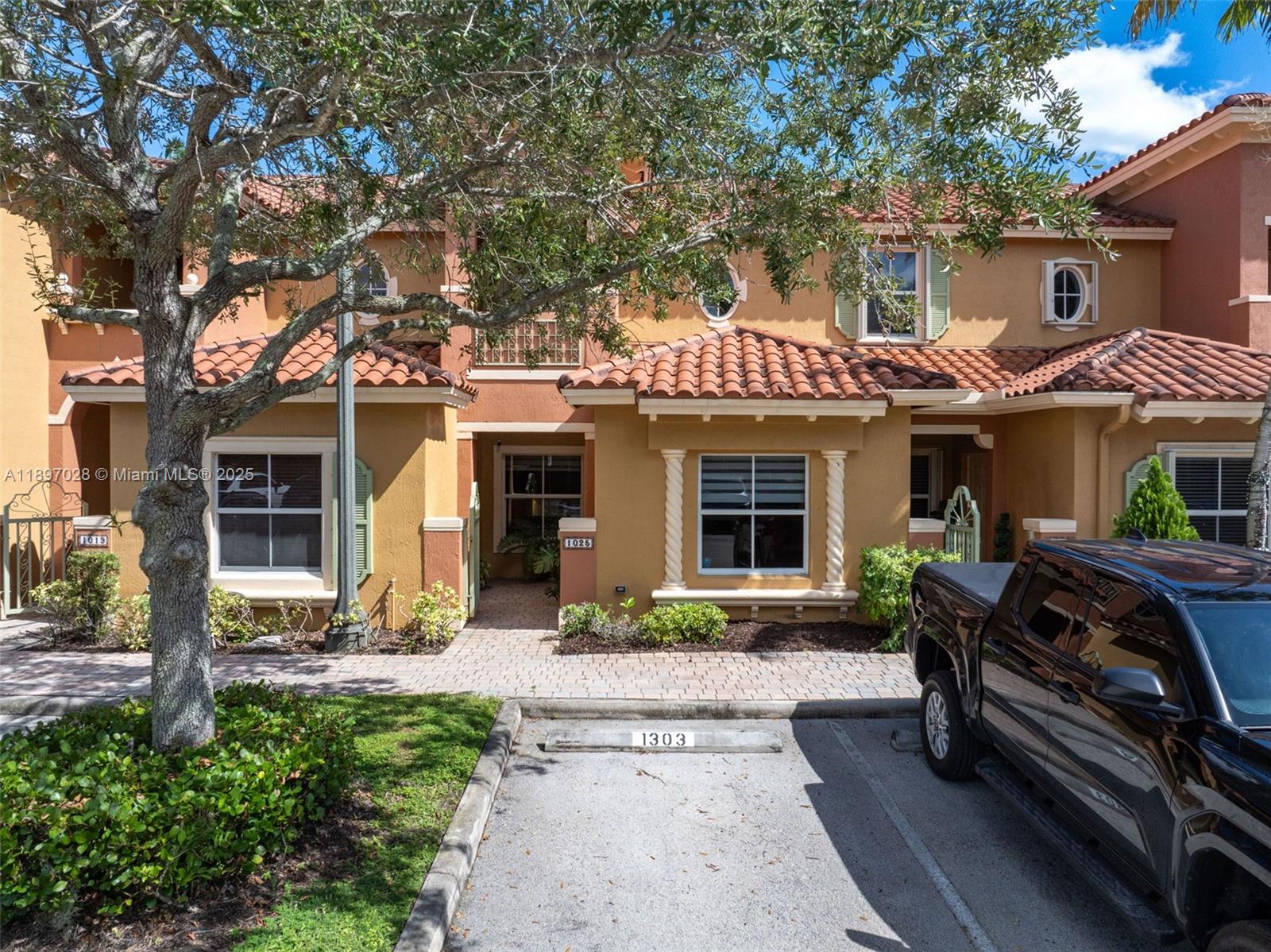 PEMBROKE CAY CONDO - Residential