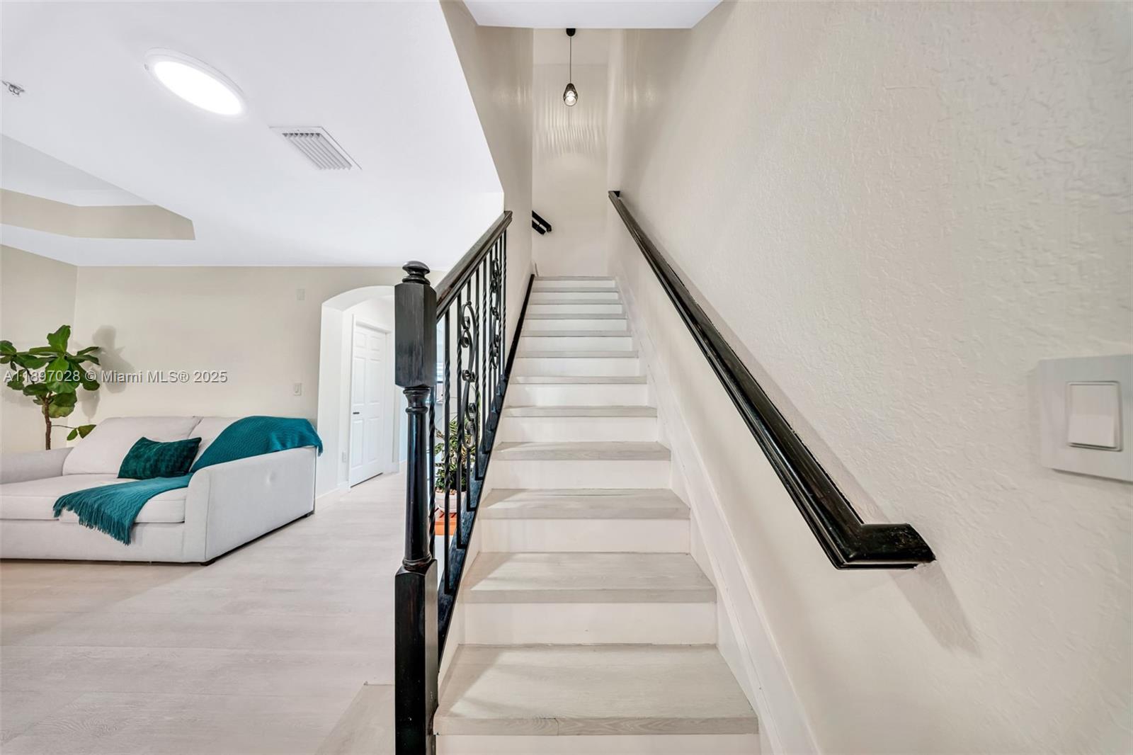 PEMBROKE CAY CONDO - Residential