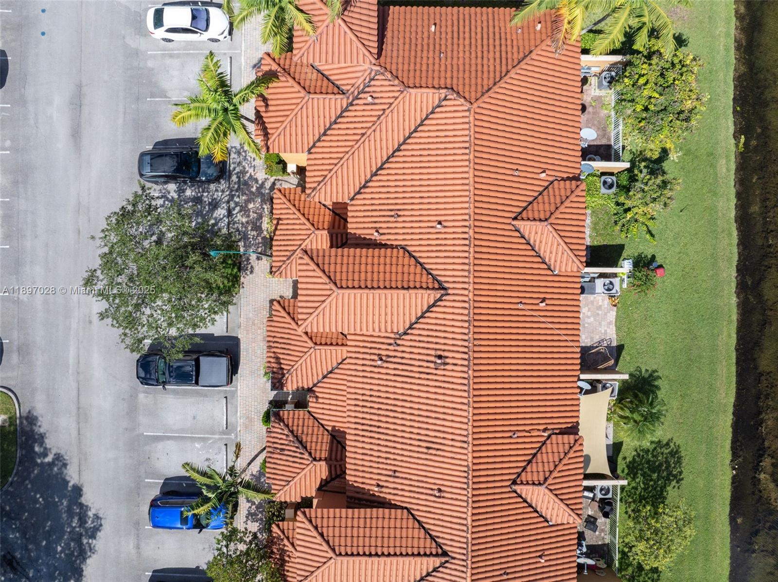 PEMBROKE CAY CONDO - Residential
